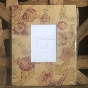 New 11 x 14 Designer Fabric mat with a opening for 5 x 7 image comes shr…